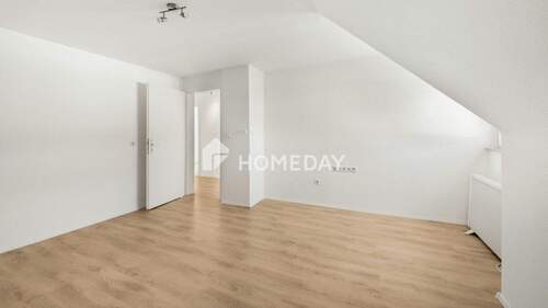 Wohnzimmer 2 - Stilvolle 3-Zimmer-Wohnung mit Einbauküche und viel Wohngefühl