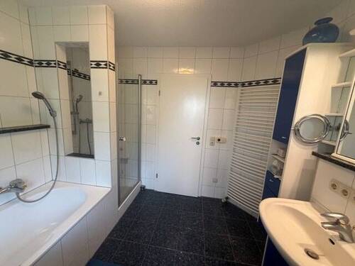 Bad 1. Ansicht - 