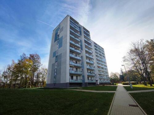 Hausansicht - Ebenerdig erreichbare 2-Raum-Wohnung mit Balkon
