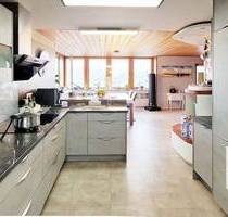 Familienidyll mit Panorama – modernes Wohnen in bester Lage! - Grünsfeld