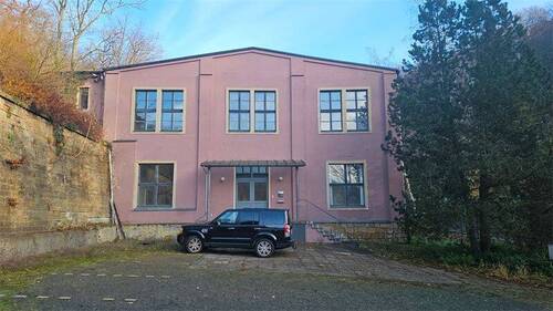 Eingangsansicht - 6 Zimmer Einfamilienhaus zum Kaufen in Dresden