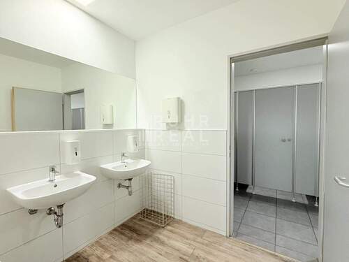 Sanitäranlagen - Büro zur Miete in Köln