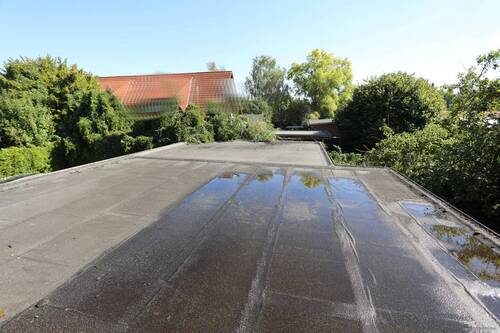 Dach vom Carport, Garage und HWR - 