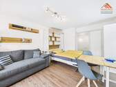 Wohnraum mit Schlafbett - 