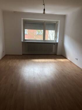 Bild 4 - Einfamilienhaus mit 360,00 m² in Rehlingen-Siersburg_OT zur Miete