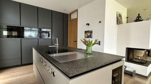 Bild 1 - Neuw. exkl. EFH mit gr. Dachterrasse und Naturpool sowie vielen Extras - VB!