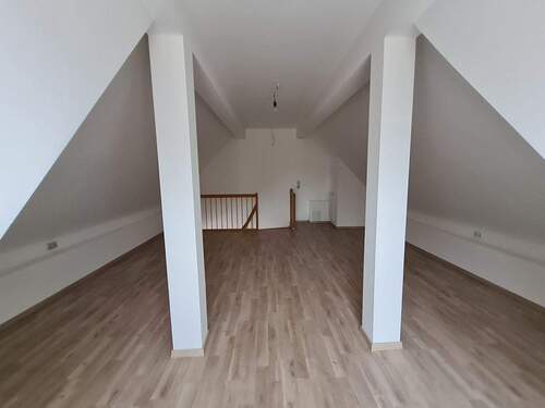 Bereich 2. Etage - Bild 2.jpg - 5 Zimmer Etagenwohnung zur Miete in Riegelsberg