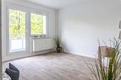 Wohnbereich Vergleichswohnung - Rollstuhlgeeignete 1-Raum-Wohnung mit Balkon