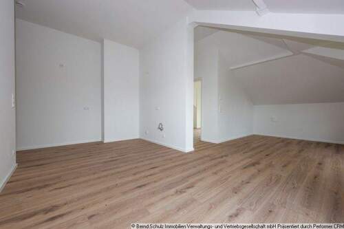 7 Wohnzimmer mit Küche - 