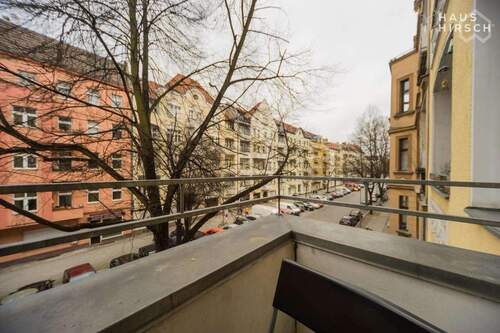 Balkonblick - 2 Zimmer Etagenwohnung zum Kaufen in Berlin