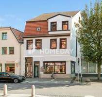 Mehrfamilienhaus mit Gewerbeeinheit und zwei sanierungsbedürftigen Wohneinheiten im Zentrum von Burg