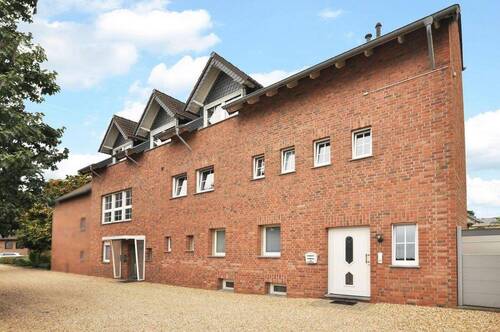 Außenansicht Haus - Charmante 2,5-Zimmer-Wohnung in ruhiger Lage von Heinsberg, provisionsfrei