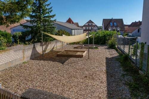 Hinteres Grundstück - 