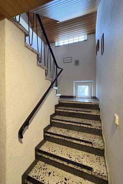 Treppenhaus ins DG - 