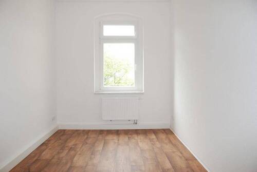 Schlafzimmer Vergleichswohnung - 2 Zimmer Etagenwohnung zur Miete in Chemnitz