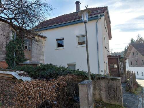 Seitenansicht - 6 Zimmer Einfamilienhaus in Röhrnbach