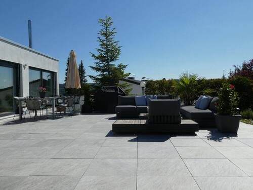 Terrasse - FREISTEHENDES EINFAMILIENHAUS IN TOPLAGE AM BLOSENBERG! offene Bauweise * große Terrasse* Doppelgarage * drei Stellplätze