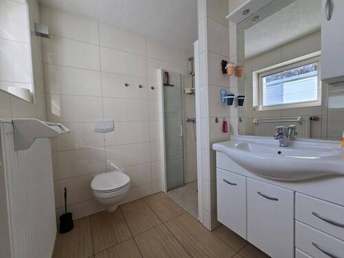 Lichtenhain- Bergblick 4 Ferienwohnung Souterrain - 