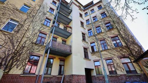 Haus Rückansicht - 3 Zimmer Etagenwohnung in Leipzig