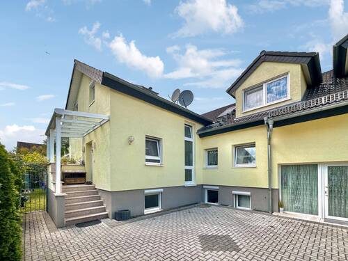 Vorderansicht zweites Haus - Mehrfamilienhaus, Wohnhaus mit 228,30 m² in Offenbach zum Kaufen