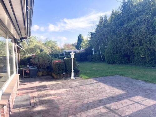 Terrasse mit Garten - 