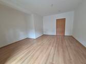 Wohnzimmer - 3 Zimmer Etagenwohnung zum Kaufen in Potsdam