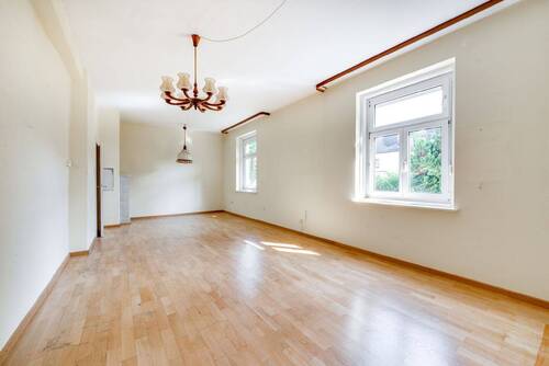 Erdgeschoss Wohnen - 9 Zimmer Mehrfamilienhaus, Wohnhaus in München