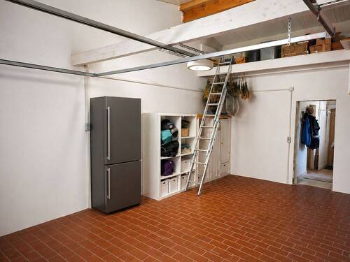 Garage - 