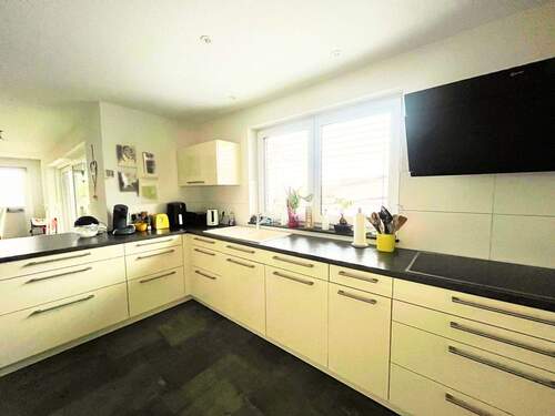 Küche b.jpg - 4 Zimmer Etagenwohnung in Kandern