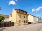 Straßenfront 2 - 