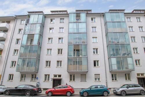 Aussenansicht - 5 Zimmer Etagenwohnung zum Kaufen in München