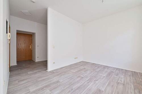 Wohnbereich - 1 Zimmer Etagenwohnung in Chemnitz