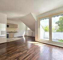 Bezugsfreie Wohnung mit Balkon und grünem Innenhof - Berlin Reinickendorf