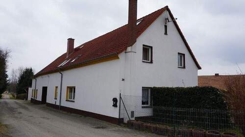 Haus Strassenseite - 1 Zimmer Mehrfamilienhaus, Wohnhaus zum Kaufen in Neißeaue