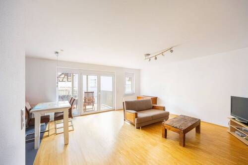 Wohnzimmer - 3 Zimmer Etagenwohnung zum Kaufen in Ludwigsburg