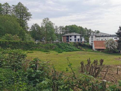 Der Bau muss sich in die Nachbarbeb. einfügen - 