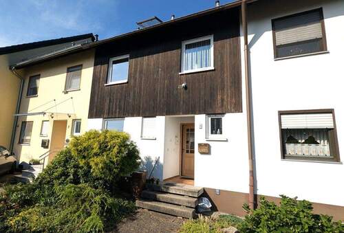 Bild 2 - 6 Zimmer Reihenmittelhaus zum Kaufen in Schwabach