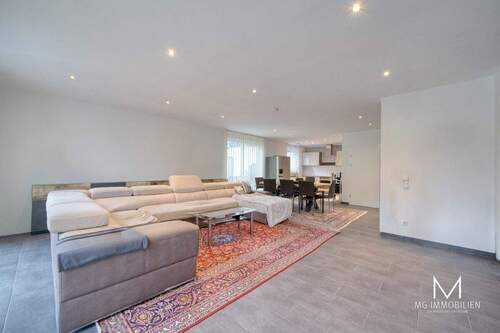 Wohn- und Esszimmer - 4 Zimmer Doppelhaushälfte in Kaiserslautern