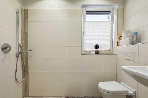 Badezimmer EG - 6 Zimmer Einfamilienhaus in Olpe