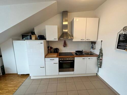 Küche.JPG - Etagenwohnung mit 56,00 m&sup2; in Frankfurt am Main zur Miete