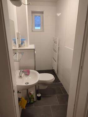 Badezimmer - 1 Zimmer Etagenwohnung in Frankfurt am Main