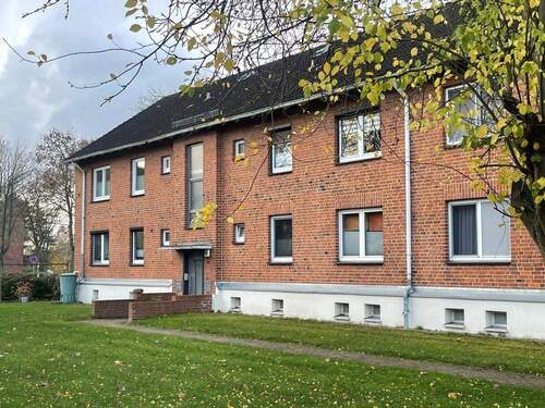 Wohnung Erdgeschoss rechts - Vermietete 4 Zimmer Erdgeschoss Wohnung in Oldenburg