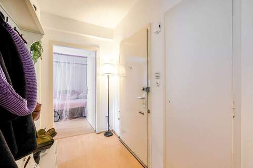 Flur - 2 Zimmer Etagenwohnung zum Kaufen in Düsseldorf