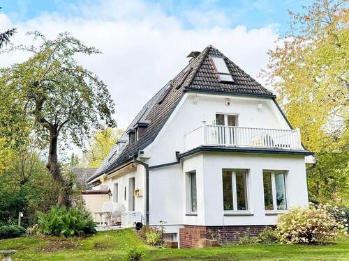 Ansicht vom Garten - Charmante Doppelhaushälfte am Heinrich-Laehr-Park