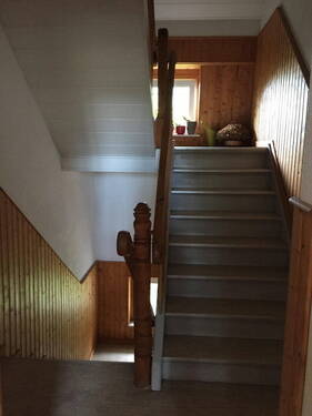 Treppenaufgang - 8 Zimmer Einfamilienhaus in Templin