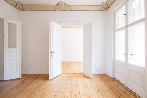 Zimmer - Bezugsfrei: Elegante Gründerzeit mit Stuck, Flügeltüren, Balkon und Potenzial in Friedenau