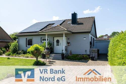 Ansicht Auffahrt - Gemütliches Einfamilienhaus auf sonnigem Grundstück