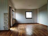 Wohn-/Esszimmer mit Vinylboden - 3 Zimmer Etagenwohnung in Bad Mergentheim