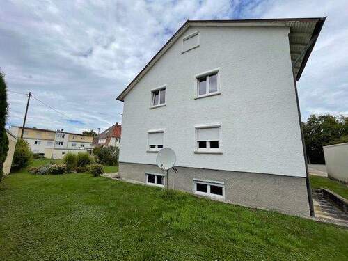 Hausseitenansicht Süd - Einfamilienhaus mit 160,00 m² in Nürtingen zum Kaufen