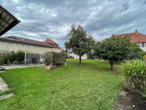 Garten mit Terrasse - 
